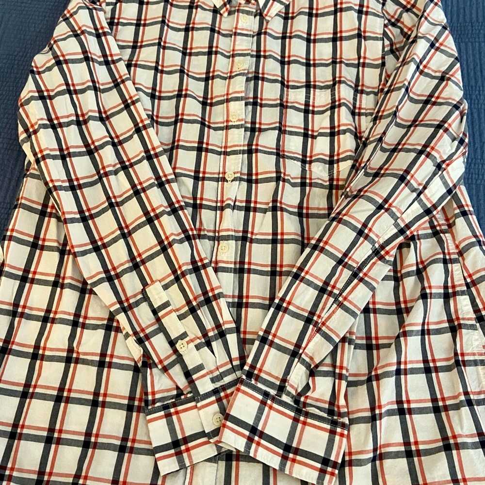Banana Republic Womens button down shirt. Size Large